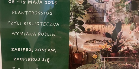 Powiększ grafikę: Uczniowie podczas wizyty w bibliotece