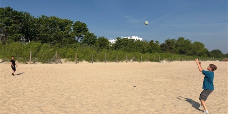 Powiększ grafikę: Klasa 6a na plaży