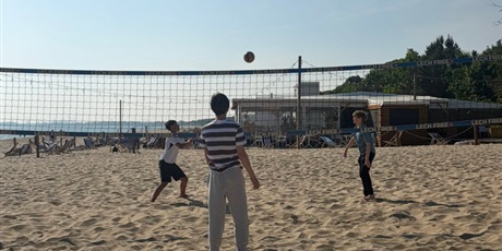 Powiększ grafikę: Klasa 6a na plaży