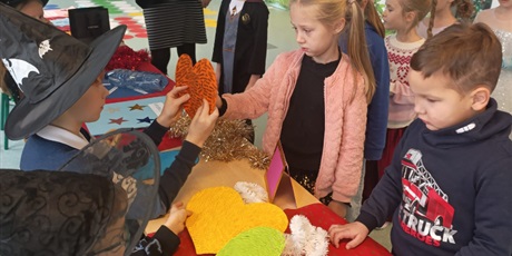 Andrzejkowe wróżby naszych najmłodszych uczniów z zerówki