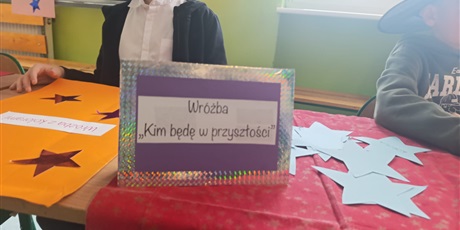 Powiększ grafikę: Wróżby andrzejkowe w zerówce