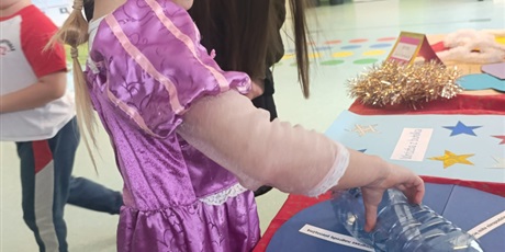 Powiększ grafikę: Wróżby andrzejkowe w zerówce