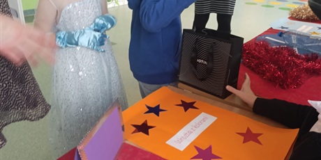 Powiększ grafikę: Wróżby andrzejkowe w zerówce