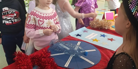 Powiększ grafikę: Wróżby andrzejkowe w zerówce