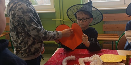 Powiększ grafikę: Wróżby andrzejkowe w zerówce