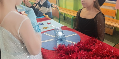 Powiększ grafikę: Wróżby andrzejkowe w zerówce