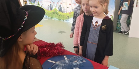 Powiększ grafikę: Wróżby andrzejkowe w zerówce