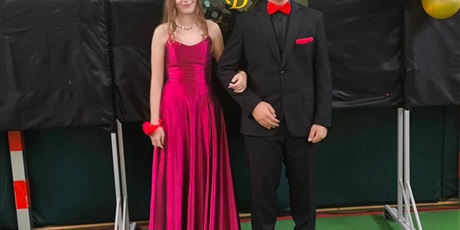Powiększ grafikę: Bal 8 klas