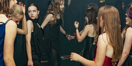 Powiększ grafikę: Bal 8 klas