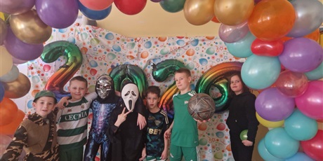 Powiększ grafikę: Bal karnawałowy w klasach młodych