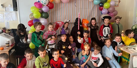 Powiększ grafikę: bal-karnawalowy-669394.jpg