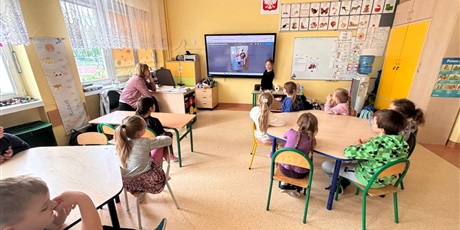 Czwartkowe zajęcia podróżnicze w zerówce