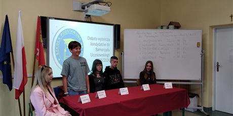 Powiększ grafikę: Debata przedwyborcza.