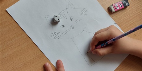 Powiększ grafikę: Dzieci podczas zajęć