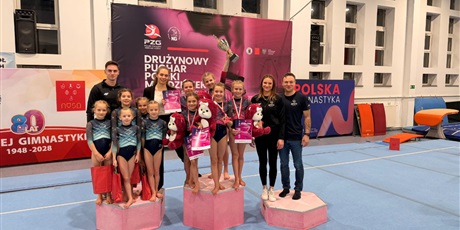 Powiększ grafikę: Dziewczyny podczas zawodów