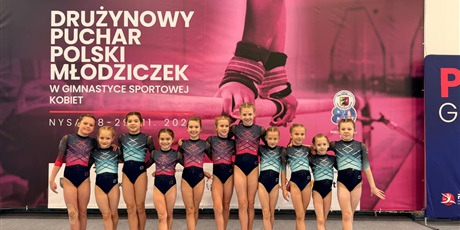 Powiększ grafikę: Dziewczyny podczas zawodów