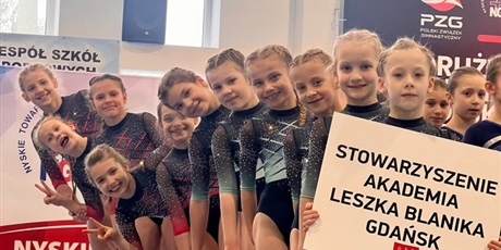 Powiększ grafikę: Dziewczyny podczas zawodów