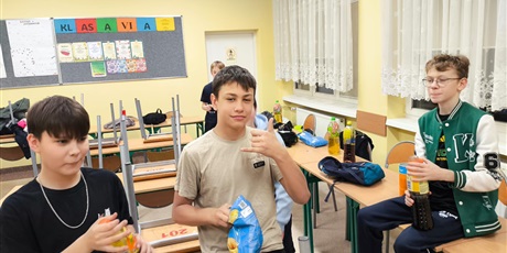 Powiększ grafikę: [Dyskoteka szkolna