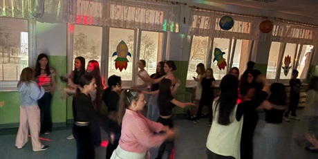 Powiększ grafikę: [Dyskoteka szkolna