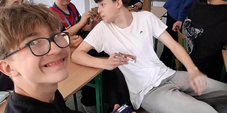 Powiększ grafikę: Dzień Chłopaka w 8b
