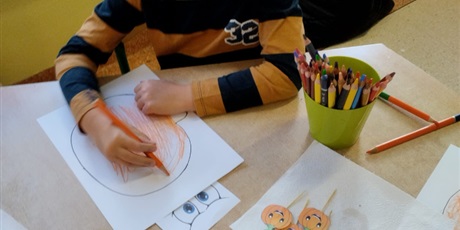 Powiększ grafikę: Dzieci podczas zajęć