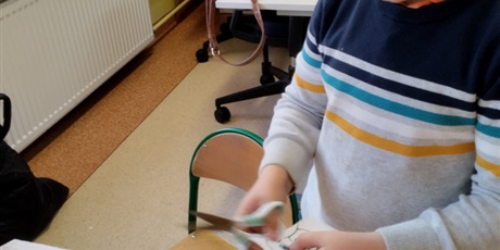 Powiększ grafikę: Dzieci podczas zajęć