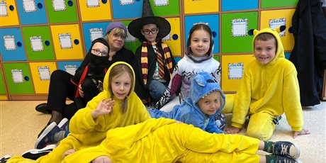 Powiększ grafikę: Dzień Postaci z Bajek w klasach 1-3