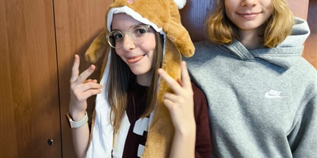 Powiększ grafikę: Dzień świątecznego swetra