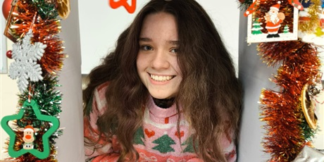 Powiększ grafikę: Dzień świątecznego swetra