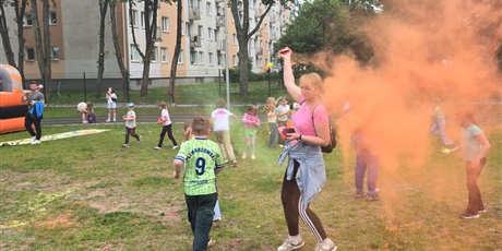 Powiększ grafikę: festyn-rodzinny-w-naszej-szkole-620308.jpg