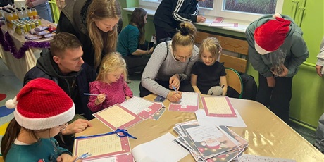 Powiększ grafikę: Festyn świąteczny w naszej szkole