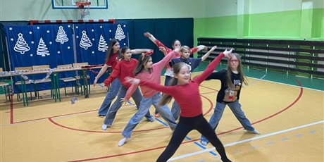 Powiększ grafikę: Festyn świąteczny w naszej szkole