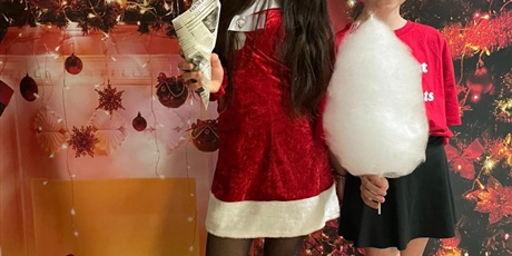 Powiększ grafikę: Festyn świąteczny w naszej szkole