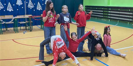 Powiększ grafikę: Festyn świąteczny w naszej szkole