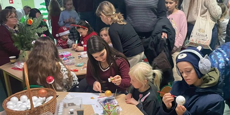 Powiększ grafikę: Festyn świąteczny w naszej szkole