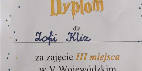 Powiększ grafikę: Dyplom uczennicy