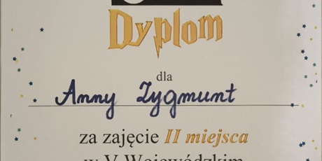 Powiększ grafikę: Dyplom uczennicy