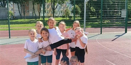 Powiększ grafikę: Zajęcia sportowe - Fitklasa w klasie 3b