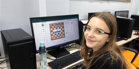 Powiększ grafikę: Uczniowie podczas konkursu