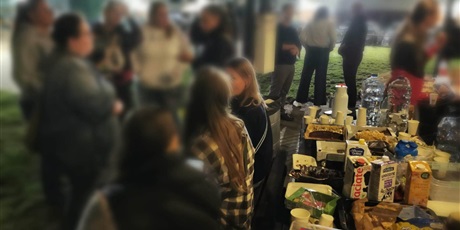 Powiększ grafikę: Integracyjne ognisko klasy 4a