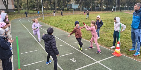 Powiększ grafikę: Sztafetowe biegi klas 1-3