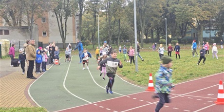 Powiększ grafikę: Sztafetowe biegi klas 1-3