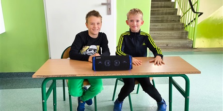 Powiększ grafikę: Jesienny pokaz mody w klasach 1-3.