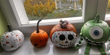 Powiększ grafikę: Jesienny pokaz mody w klasach 1-3.