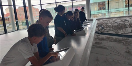 Powiększ grafikę: Klasa 6b na wycieczce