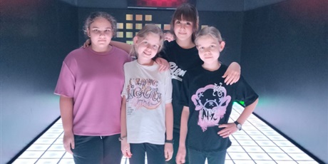 Powiększ grafikę: Klasa 6b w Pixel XL