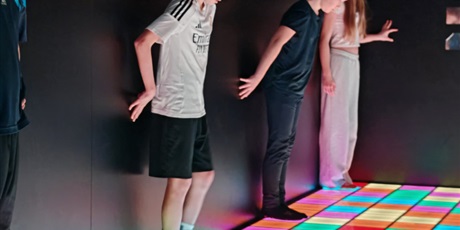 Powiększ grafikę: Klasa 6b w Pixel XL