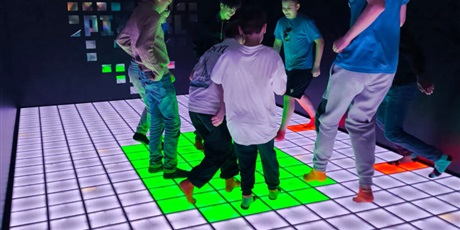 Powiększ grafikę: Klasa 7a podczas wyjścia do Pixel XL