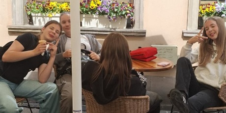 Powiększ grafikę: Uczniowie klasy 7b na wycieczce