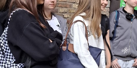 Powiększ grafikę: Uczniowie klasy 7b na wycieczce